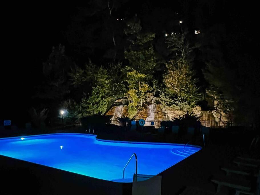 Indoor Heated Pool Hot Tub *