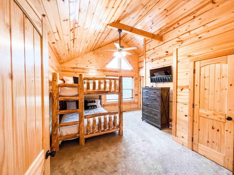 Indoor Heated Pool Hot Tub Sevierville