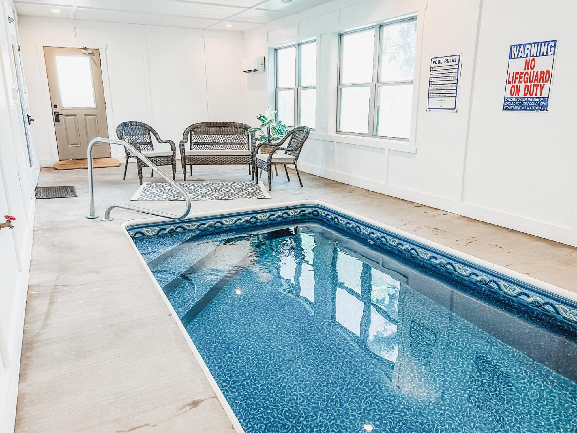 Indoor Heated Pool Hot Tub *